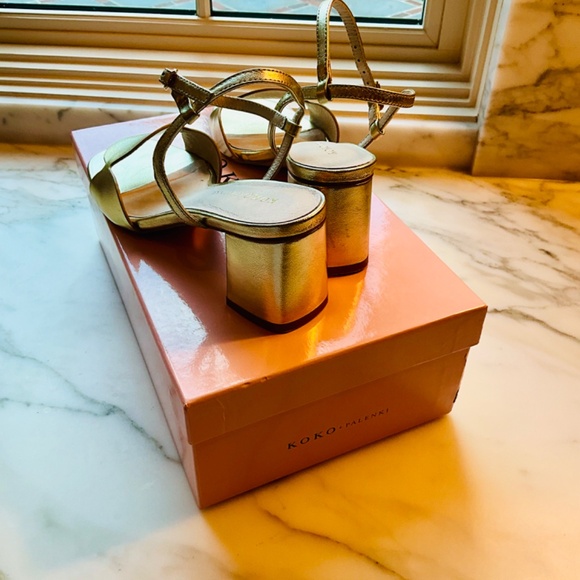 Koko  + Palenki  Sphere gold Ladies sandal, size 7 medium,  metallic gold. - Picture 3 of 5